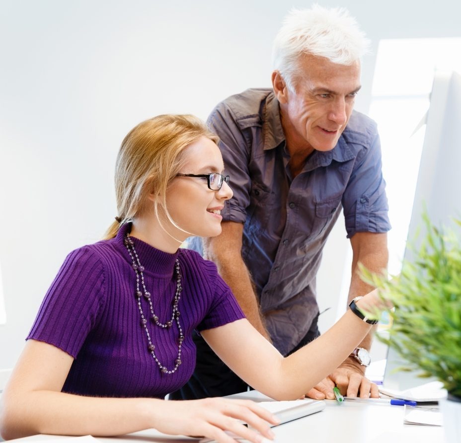 imgi_135_co-workers-working-together-PRZ8DTV@2x